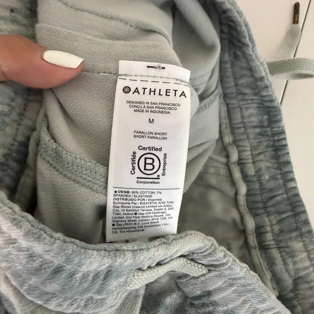 Athleta Farallon Shorts Muted Green Gray Camo High Rise - 4